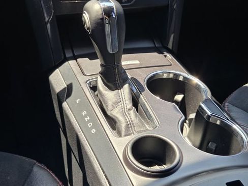 Used 2019 Ford Explorer XLT w/ Equipment Group 202A image 16