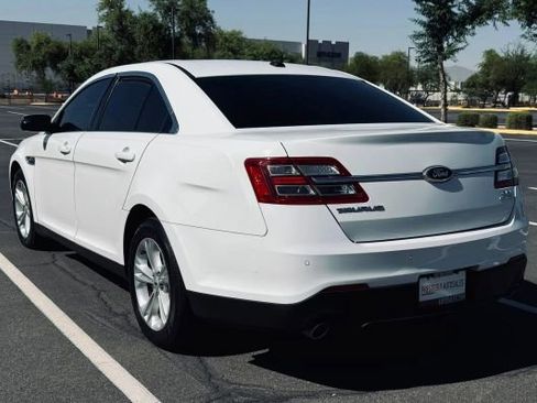 Used 2013 Ford Taurus SEL image 4