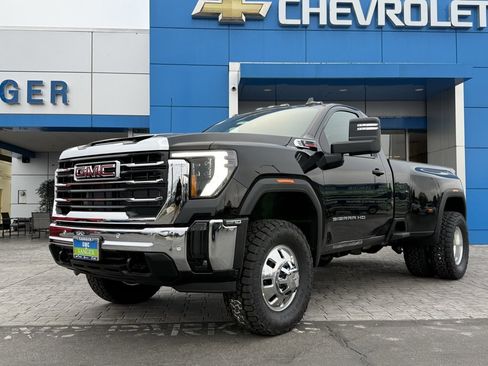 New 2026 GMC Sierra 3500 SLE image 6