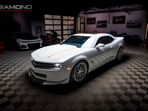 Used 2010 Chevrolet Camaro SS w/ LPO, Ground Effects Package image 48