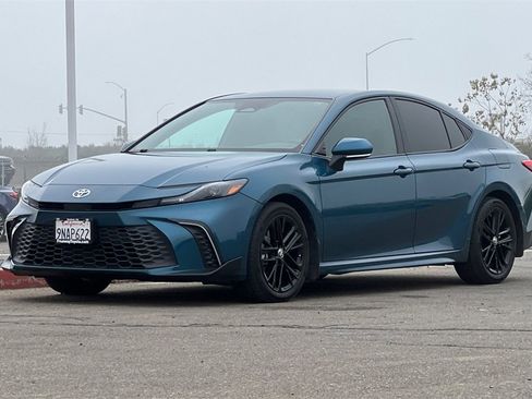Certified 2025 Toyota Camry SE image 10