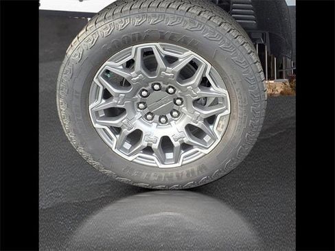 New 2025 GMC Hummer EV 3X image 40