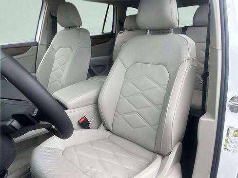 New 2026 Volkswagen Atlas SE FWD image 11