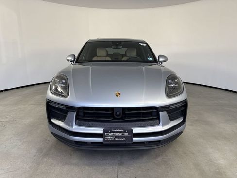 Certified 2026 Porsche Macan AWD/4WD image 10