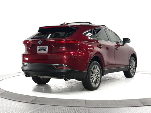 Used 2023 Toyota Venza Limited image 10