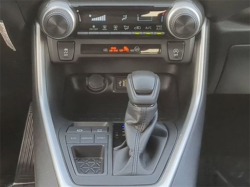 Certified 2025 Toyota RAV4 LE image 19