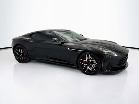 Used 2025 Aston Martin DB12 Coupe RWD image 3