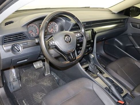 Used 2020 Volkswagen Passat 2.0T R-Line FWD image 29