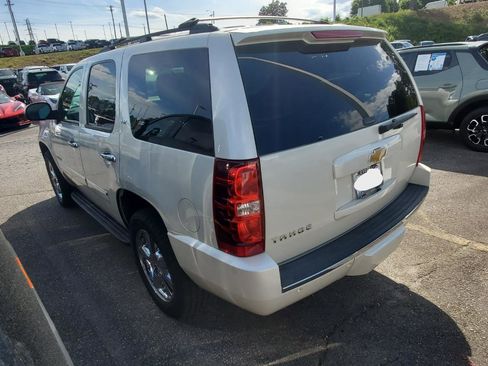 Used 2014 Chevrolet Tahoe LTZ AWD/4WD image 9