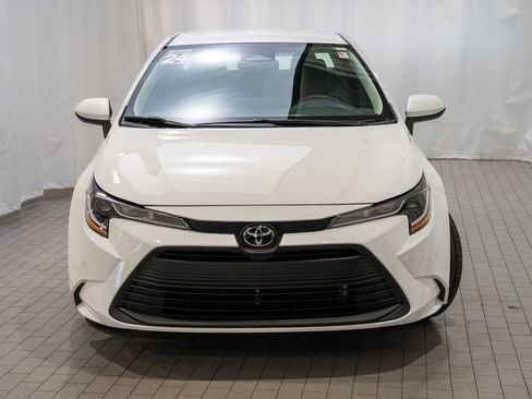 Used 2024 Toyota Corolla LE image 3