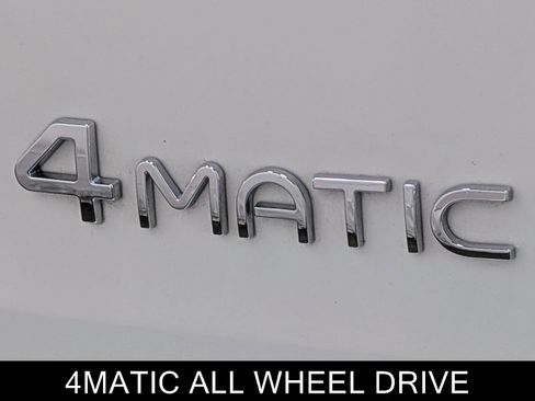 Used 2023 Mercedes-Benz EQB 300 4MATIC w/ Exclusive Package image 11