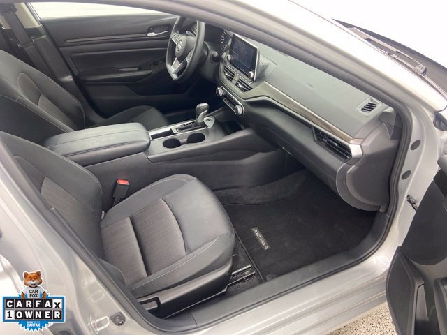 Used 2025 Nissan Altima 2.5 SV FWD image 18