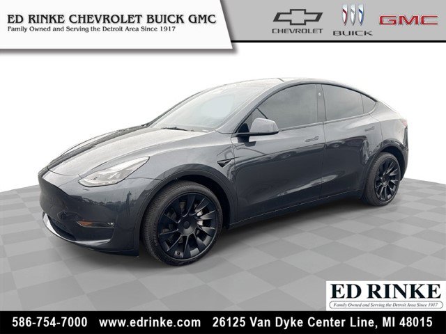 Used 2024 Tesla Model Y Long Range AWD/4WD image 1