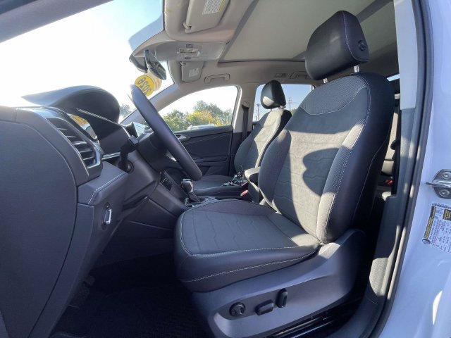 Certified 2026 Volkswagen Taos SE AWD/4WD image 17