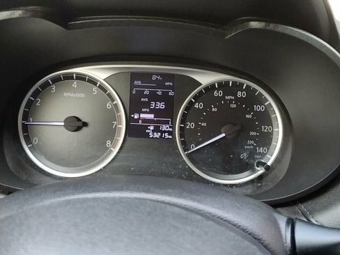 Used 2021 Nissan Versa S FWD image 11