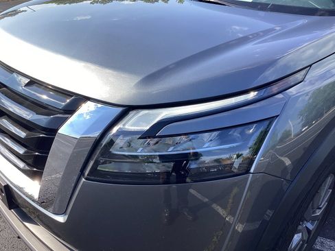 Certified 2024 Nissan Pathfinder S AWD/4WD image 3