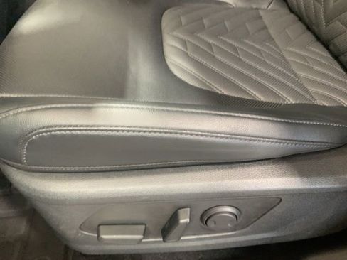 Used 2026 Kia Sportage X-Line w/ X-Line Technology Package image 12