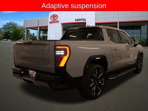 Used 2024 GMC Sierra EV Denali AWD/4WD image 3