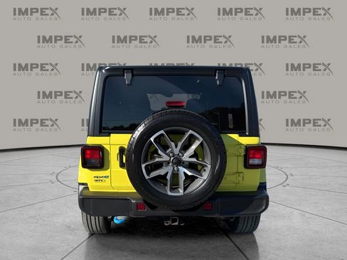 Used 2024 Jeep Wrangler Unlimited w/ Convenience Group image 4