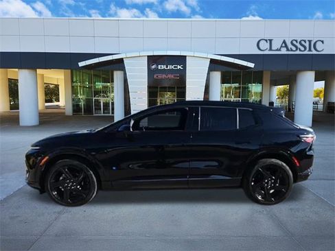 Used 2024 Chevrolet Equinox EV RS image 3