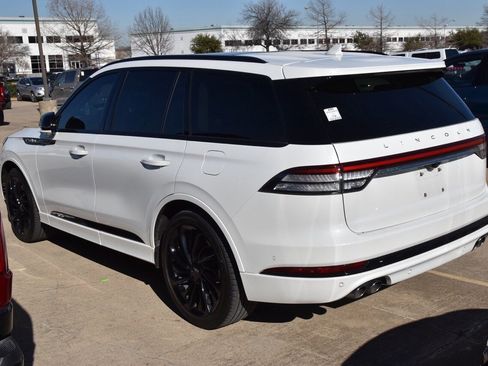 Certified 2023 Lincoln Aviator Reserve w/ Equipment Group 201A image 9