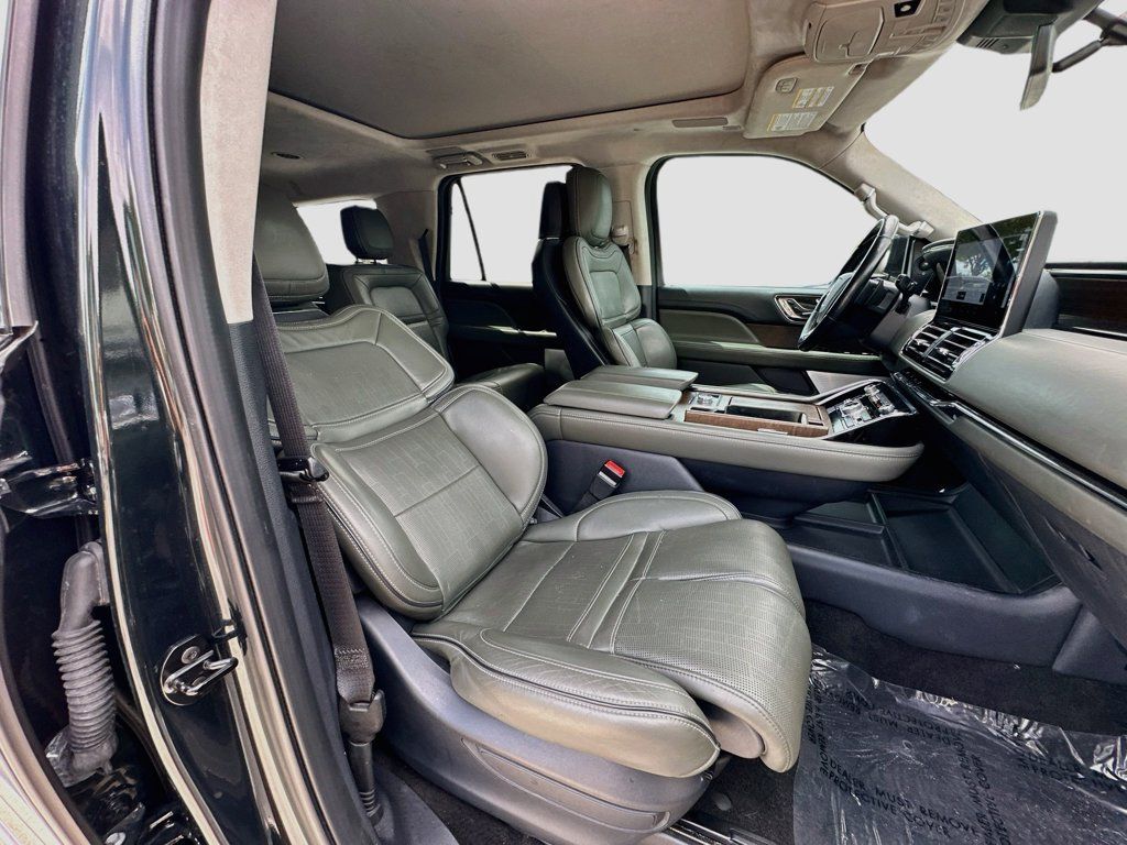 Used 2022 Lincoln Navigator L Black Label AWD/4WD image 32
