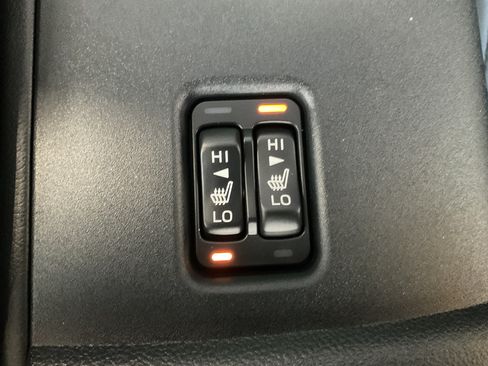 Used 2025 Toyota GR86 Premium w/ Performance Package RWD image 17