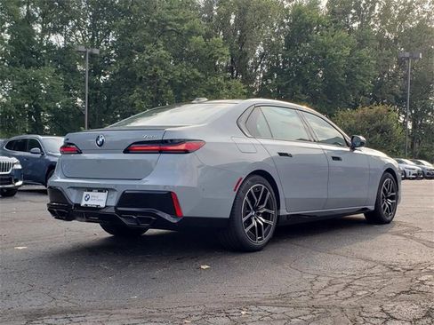 New 2025 BMW 760i xDrive image 5