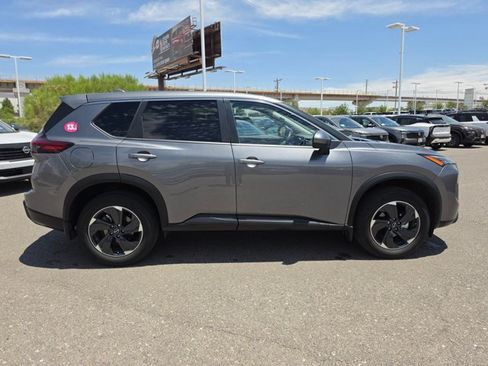 Certified 2024 Nissan Rogue SV FWD image 29