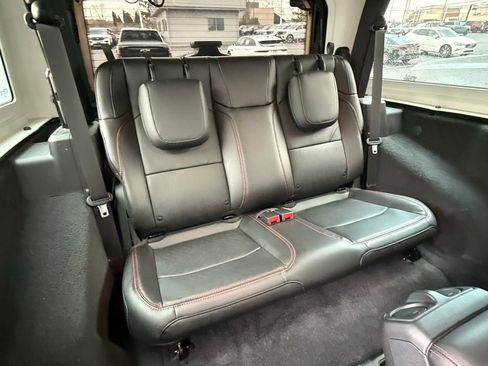 Used 2023 Jeep Wrangler Rubicon w/ LED Lighting Group image 13