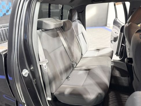 Used 2015 Toyota Tacoma 4x4 Double Cab image 25