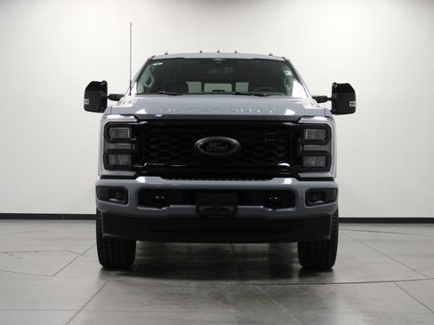 New 2026 Ford F250 Lariat w/ Black Appearance Package AWD/4WD image 9