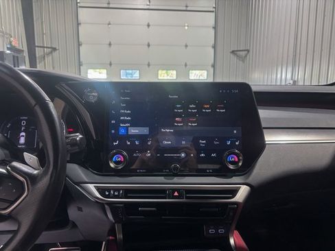 Used 2023 Lexus RX 500h F Sport image 18