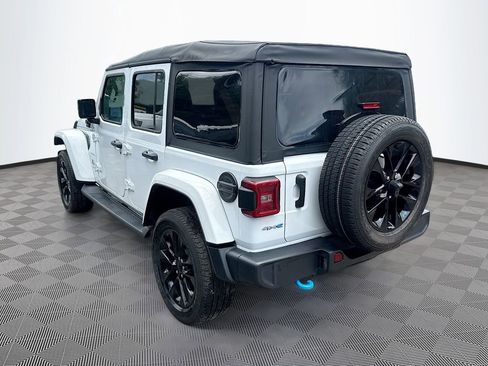 Used 2023 Jeep Wrangler Unlimited Sahara w/ Cold Weather Group AWD/4WD image 8