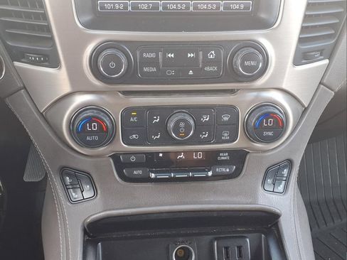 Used 2019 GMC Yukon XL Denali w/ Denali Ultimate Package AWD/4WD image 20