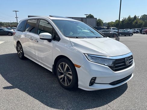 Used 2023 Honda Odyssey Touring image 10