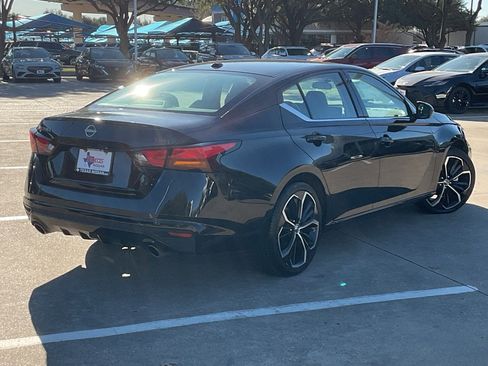 Certified 2025 Nissan Altima 2.5 SR image 5