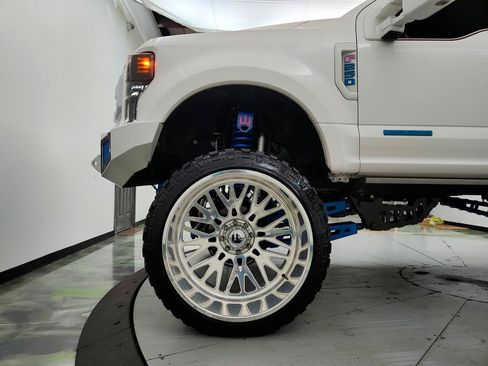Used 2017 Ford F250 Platinum w/ Platinum Ultimate Package AWD/4WD image 32