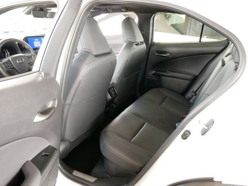 Certified 2025 Lexus UX 300h FWD w/ Accessory Package (Z2) image 22