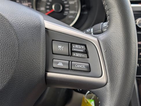 Used 2016 Subaru Forester 2.5i Limited AWD/4WD image 16