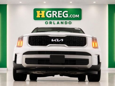 Used 2024 Kia Telluride EX w/ EX Captain's Chair Package FWD image 7