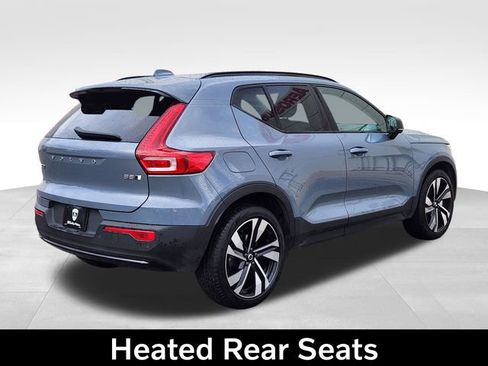 Certified 2023 Volvo XC40 B5 Ultimate w/ Protection Package Premier image 9