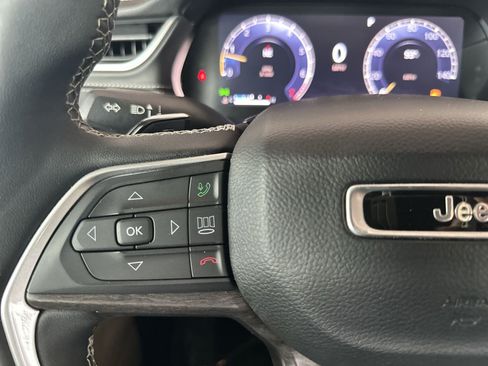 Used 2024 Jeep Grand Cherokee L Limited w/ Black Appearance Package RWD image 30