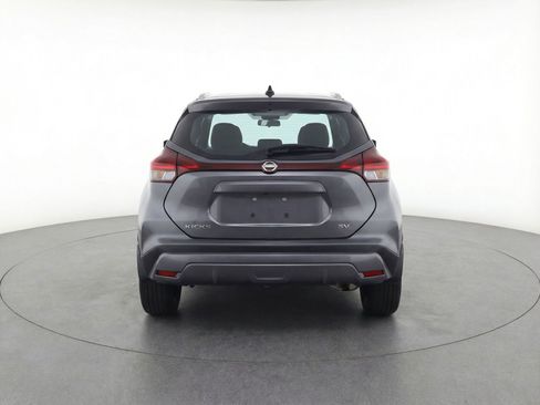 Used 2024 Nissan Kicks SV image 7
