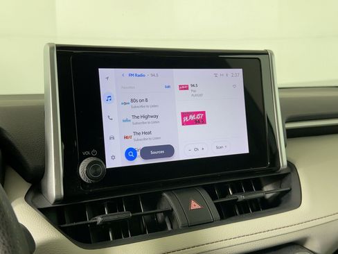 Used 2023 Toyota RAV4 XLE w/ Convenience Package image 23