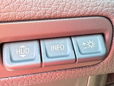 Certified 2023 GMC Yukon XL Denali AWD/4WD image 10