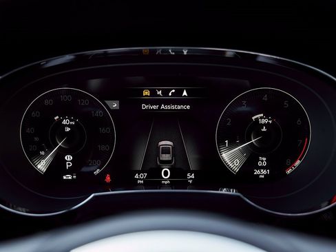 Used 2022 Bentley Bentayga image 59