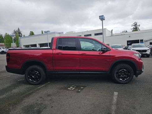 Used 2025 Honda Ridgeline TrailSport+ image 8