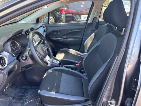 Used 2025 Nissan Versa SV FWD image 29