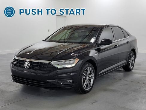 Used 2019 Volkswagen Jetta R-Line FWD image 4
